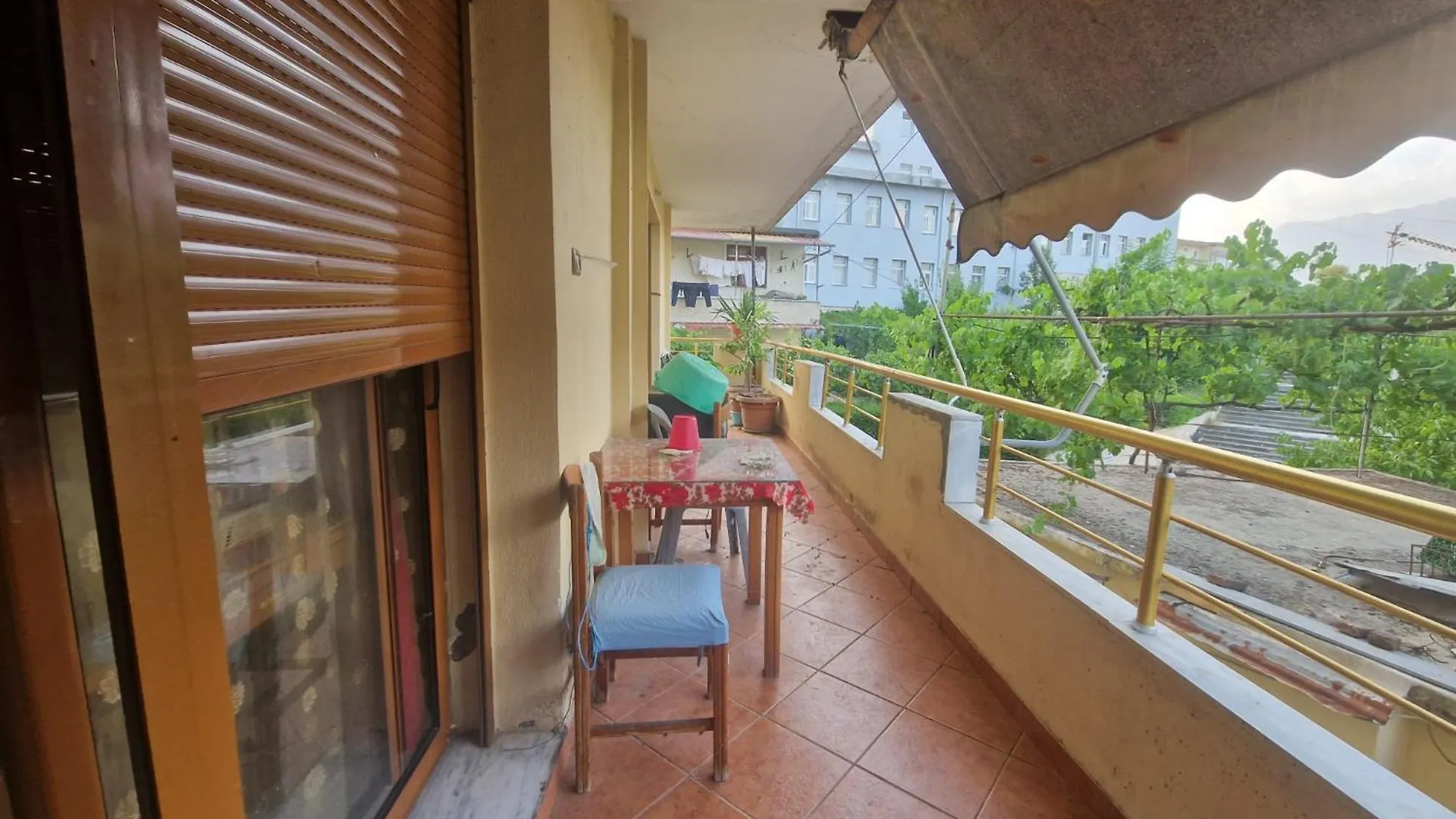 Artur Apartment contacts